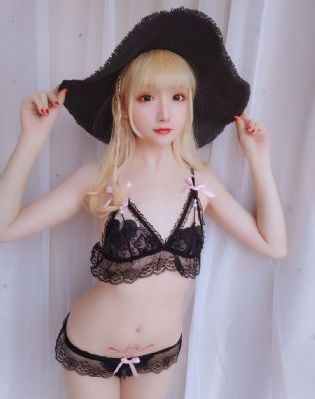 欧美少女大胆写真_HD免费观看