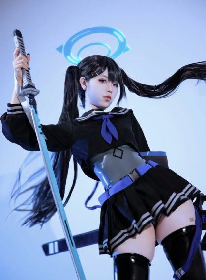 欧美黑白女生背影图片_高清神马在线观看