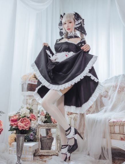 复古风欧美女头像_手机MP4字幕高清版在线播放